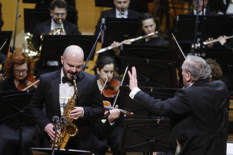 Pionirski poduhvat Beogradske filharmonije: Zaboravljeno delo srpskog kompozitora na saksofonu (FOTO/VIDEO)