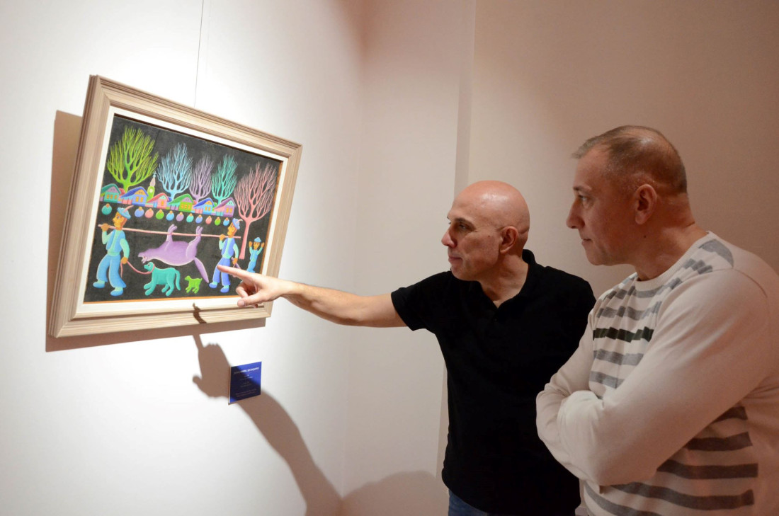 Čovek koji je spojio tradiciju i savremenu umetnost: Otvorena izložba posvećena naivnom slikaru Janu Knjazovicu (FOTO)