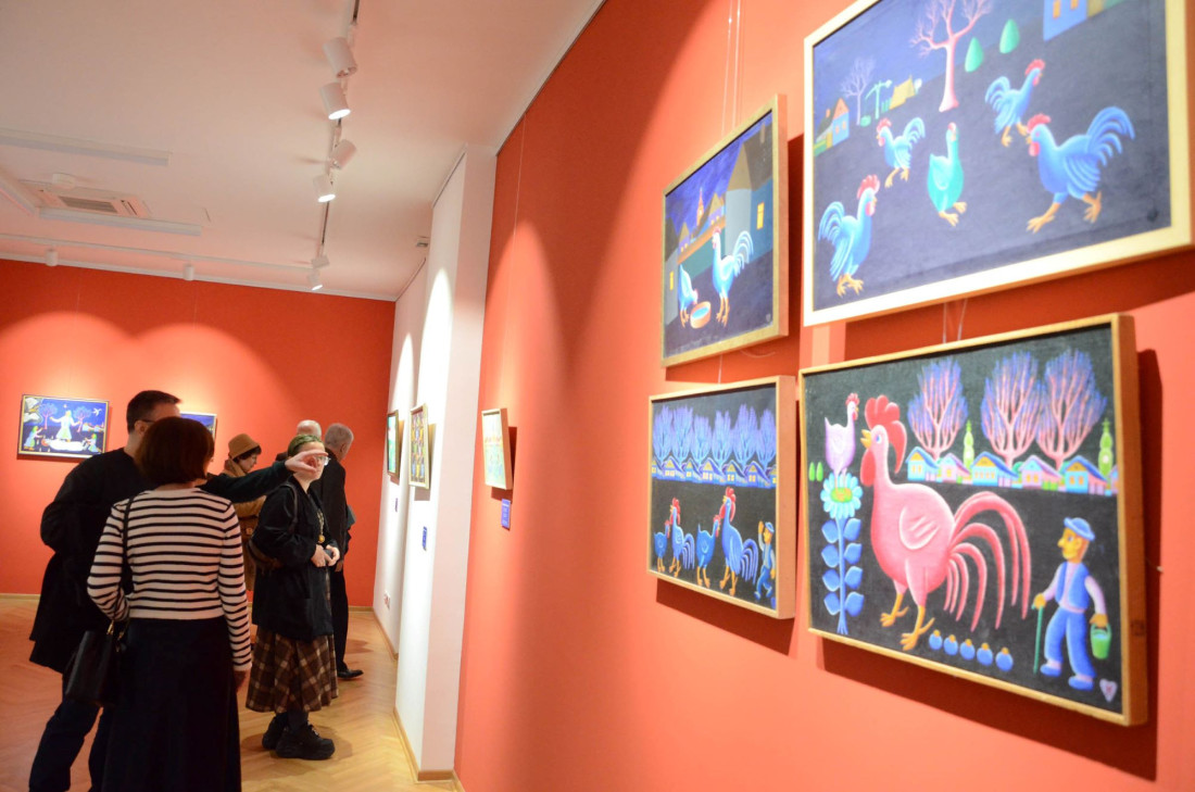 Čovek koji je spojio tradiciju i savremenu umetnost: Otvorena izložba posvećena naivnom slikaru Janu Knjazovicu (FOTO)