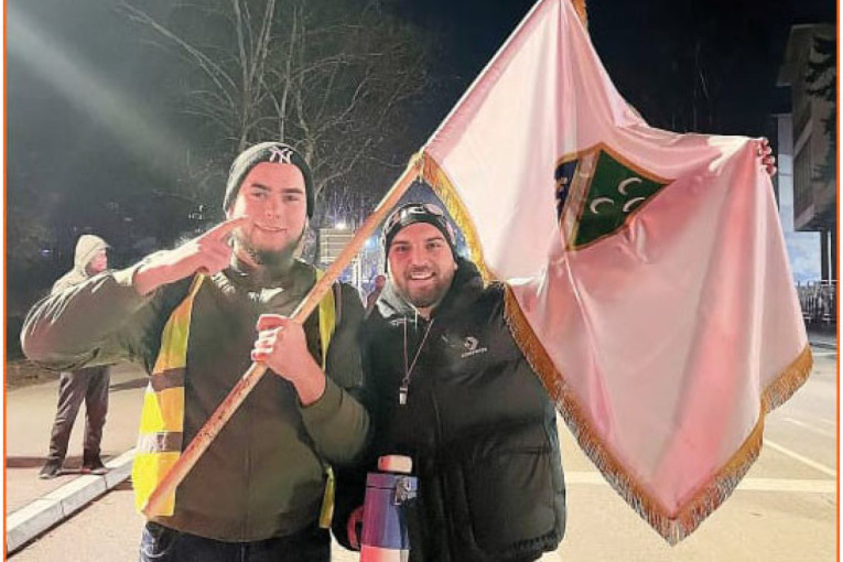 Zastava Sandžaka na protestu studenata u Prijepolju: Traže otcepljenje od Srbije (FOTO)