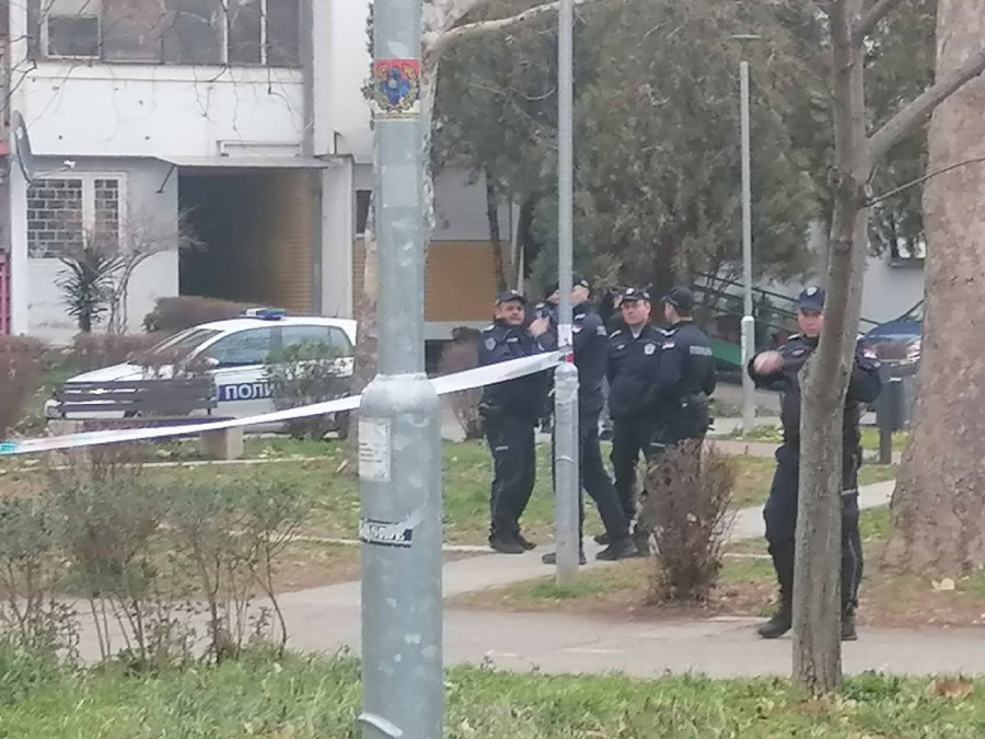 24sedam na mestu jezive tragedije: Čovek legao na bombu i razneo se! Komšije u šoku - sve je letelo (FOTO/VIDEO)