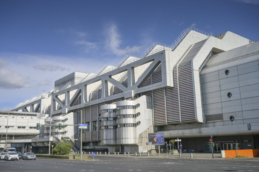 Futuristički džin u Berlinu traži novu svrhu: Ko će ga oživeti? (FOTO)