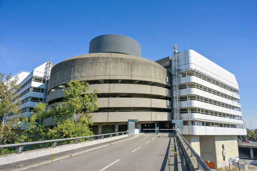 Futuristički džin u Berlinu traži novu svrhu: Ko će ga oživeti? (FOTO)