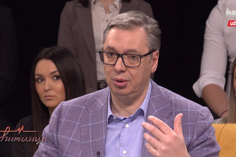 Predsednik Vučić u "Ćirilici": Ovo je najprljavija obojena revolucija u istoriji Evrope