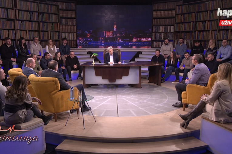 Predsednik Vučić u "Ćirilici": Ovo je najprljavija obojena revolucija u istoriji Evrope