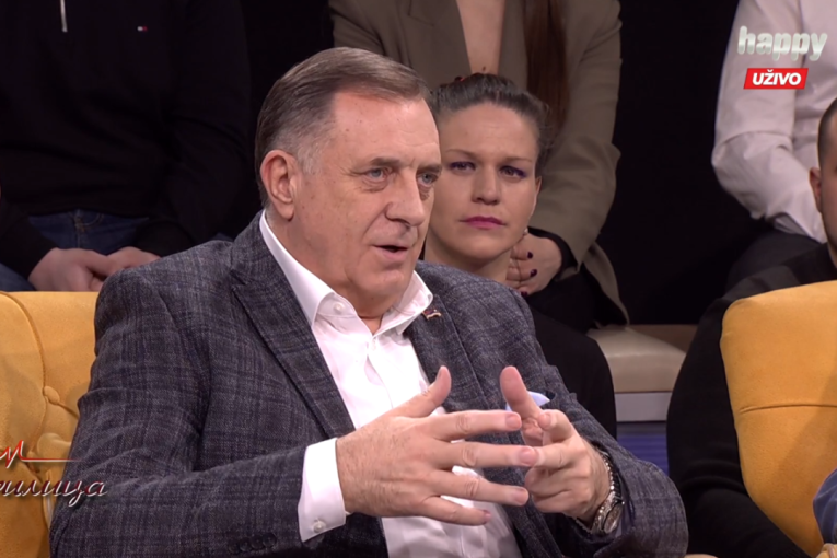 Predsednik Vučić u "Ćirilici": Ovo je najprljavija obojena revolucija u istoriji Evrope