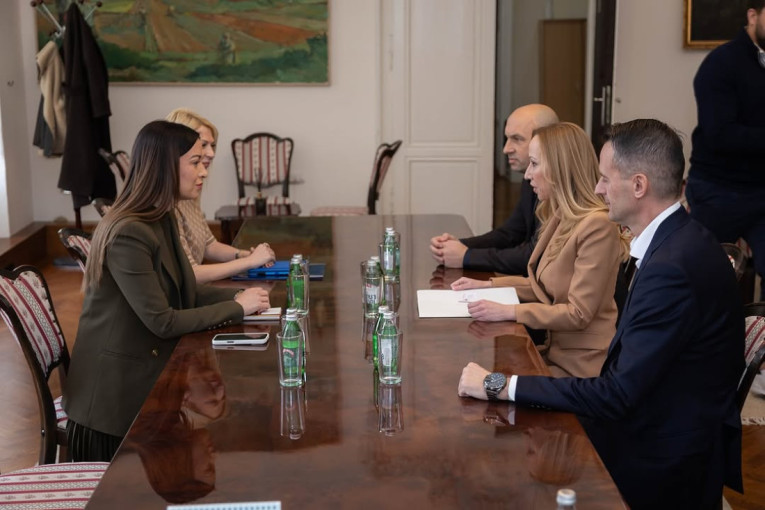 Ministarka Mesarović u Vršcu: Imamo odlične vesti za sve Vrščane i potencijalne investitore (FOTO)