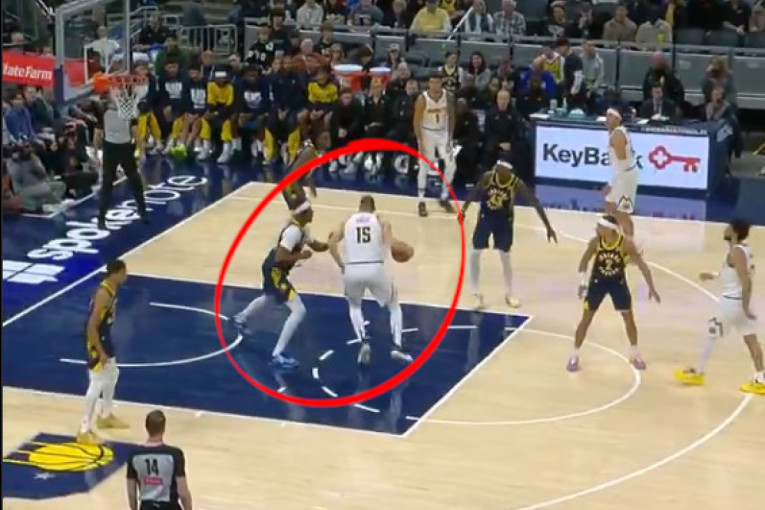 Zbog Jokićeve minijature Tarnera boli glava: Amerikanac se pored Srbina osećao kao na ringišpilu! (VIDEO)