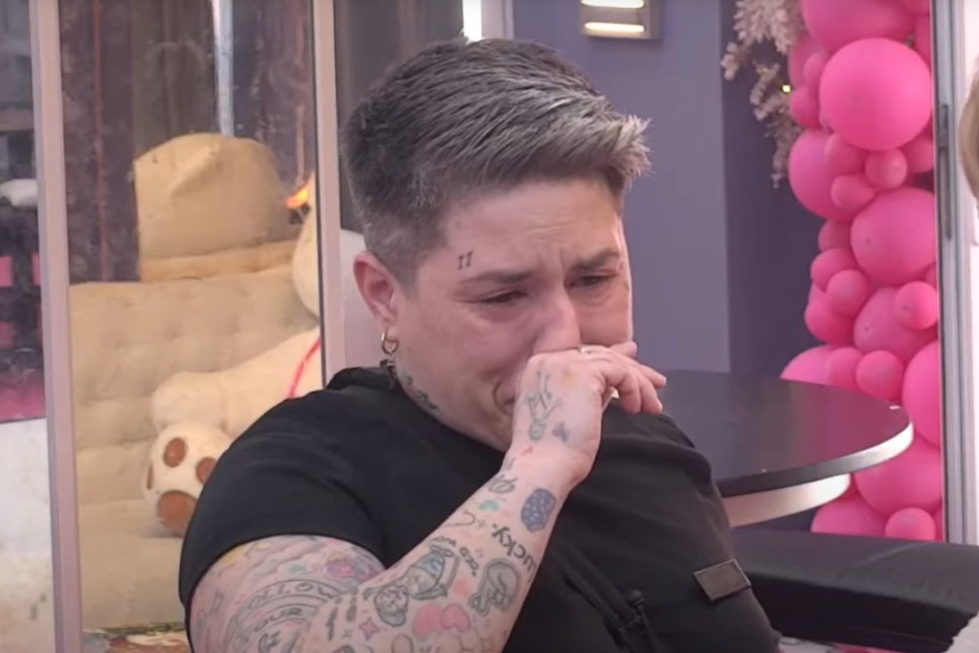 Brenin sin pozirao sa prijateljem: Evo šta se potkralo Viktoru (FOTO)