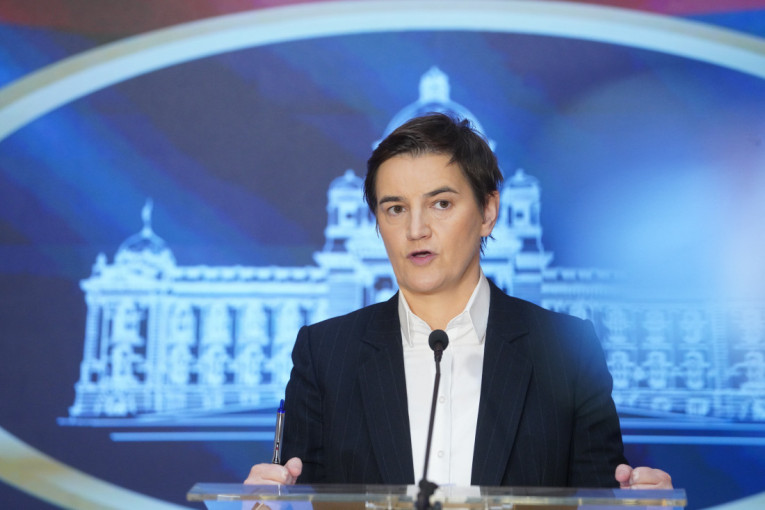 Brnabić: Poslanice su heroine, junački su sve izdržale kao i ministarka Mesarović