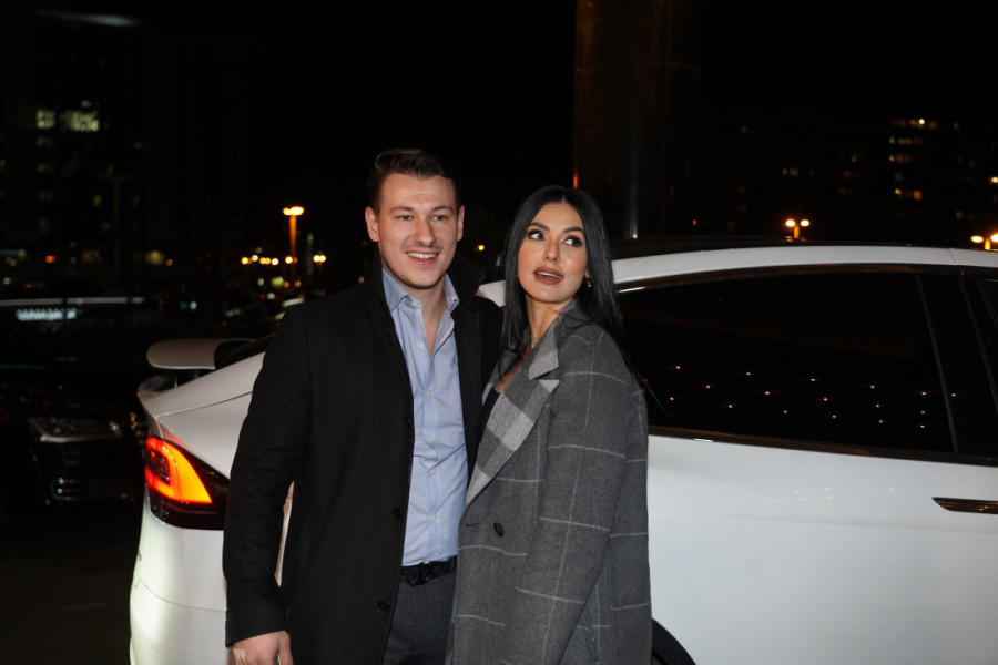 Tanja Savić i Muki pozirali s bebom u naručju: "Jedva smo čekali našu Taru!"