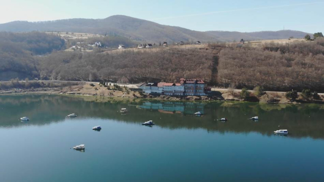 Novovaroški kraj ima ogroman turistički potencijal! Kanjon Uvca, plovidba uz let beloglavih supova i nestvarno lep Zlatar (FOTO)