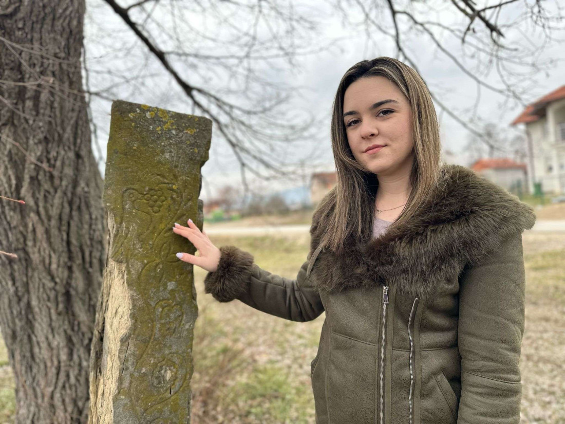 Svedoci prošlih vremena: Spomenici krajputaši sećaju na junake poginule daleko od domovine (FOTO)