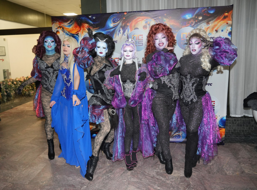 Princ se pravda zbog "Harem Girls": Bio sam u delirijumu, ništa nisam video!