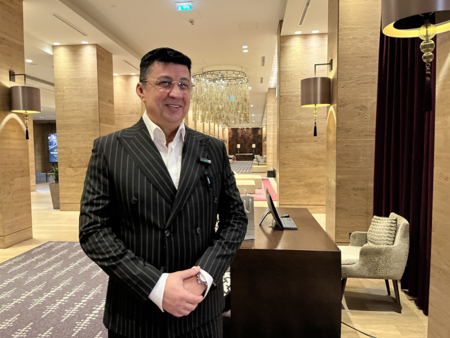 "Pevači i glumci počinju da vode" Peja opleo po kolegama voditeljima: Mi smo stara garda!