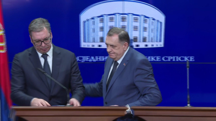 Vučić nakon sastanka sa Dodikom: Srbija će dati sve od sebe da pomogne u očuvanju mira i ostaje uz Republiku Srpsku