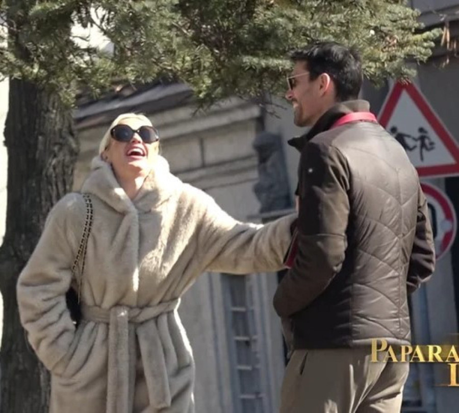 Anja Mit u porodičnoj šetnji: Vladimir gura sina u kolicima, par ne krije sreću (FOTO)