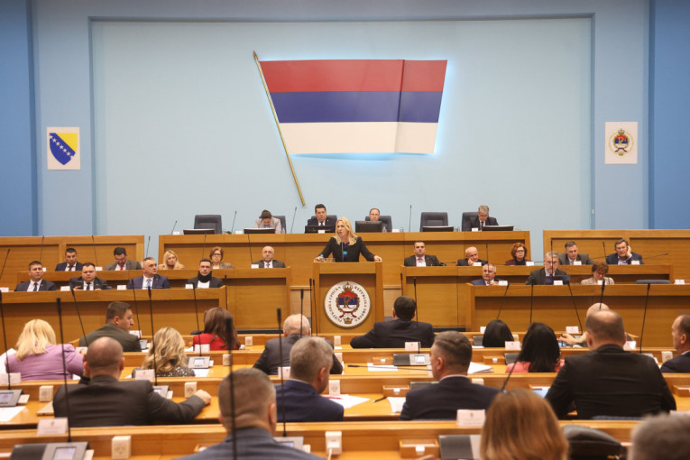 Srpska podiže pravni bedem: Usvojen zakon o neprimenjivanju zakona, zabrani delovanja vanustavnih institucija BiH