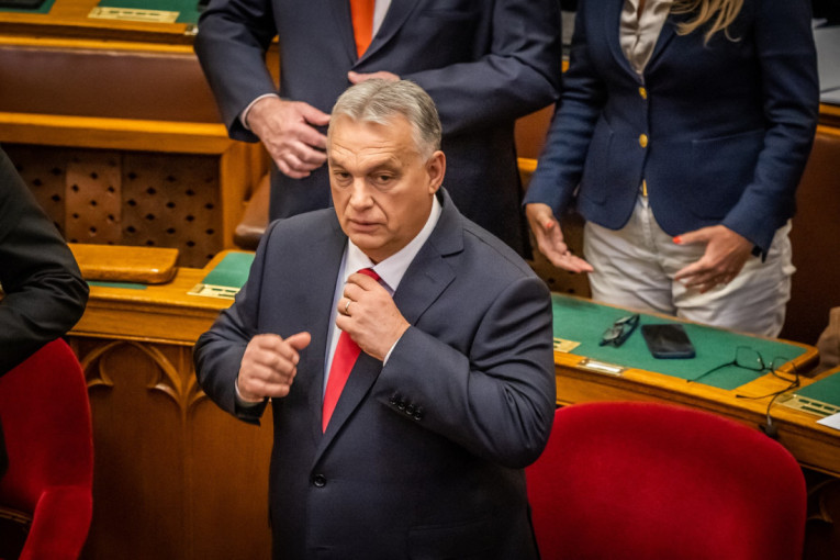 Orban rekao "ne": Mađarska zaustavila vojnu pomoć Ukrajini!