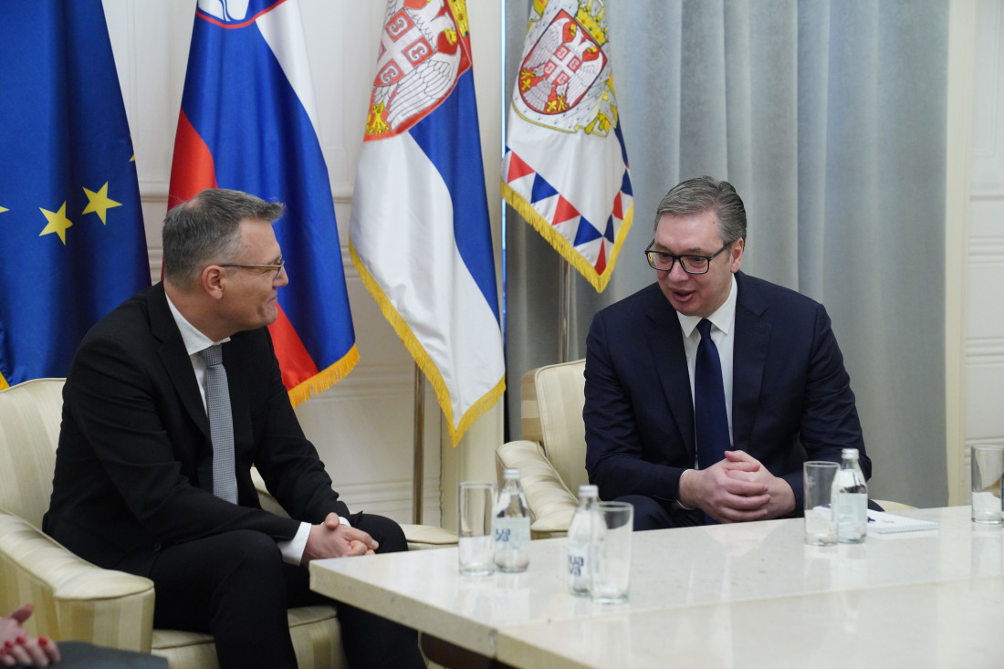 Vučić primio u oproštajnu posetu ambasadore Slovenije i Indonezije (FOTO)