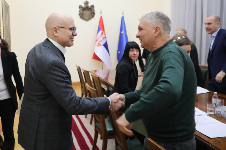 Vučević sa članovima Udruženja "Donorstvo je herojstvo": Budimo solidarno društvo