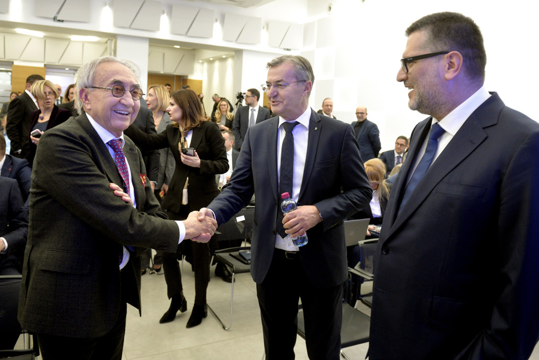 Predsednik Vučić u Privrednoj komori: Naše javne finansije su stabilne, nezaposlenost na istorijskom minimumu (FOTO/VIDEO)