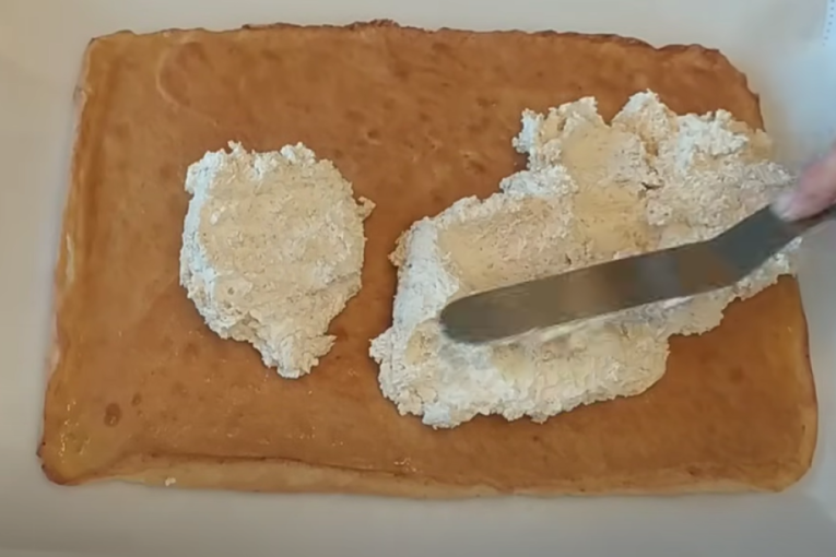 Recept dana: Bela lešnik torta, biće zvezda vaše trpeze - magičan spoj hrskavih lešnika i krema