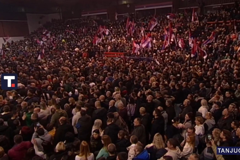 Predsednik Vučić: Kada smo ujedinjeni, nema te sile koja može da uništi naš narod! (FOTO/VIDEO)