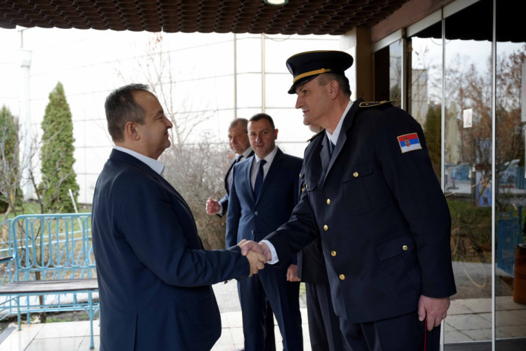 Dačić: Država prepoznaje značaj vatrogasaca, slede bolji uslovi i finansiranje