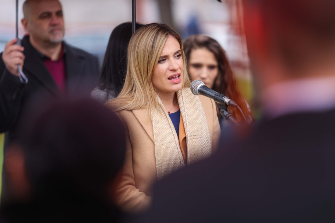 Đurđević Stamenkovski povodom dana retkih bolesti zasadila ružu u Kragujevcu