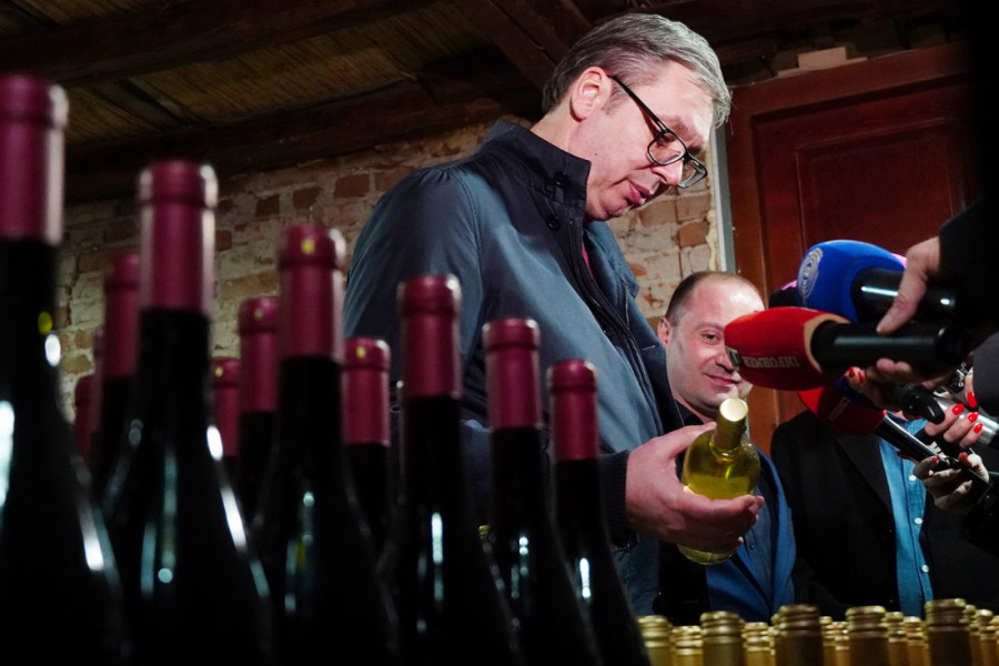 Vučić u Zaječarskom i Borskom okrugu: Moramo da razmišljamo o budućnosti i onima koji dolaze posle nas (FOTO/VIDEO)