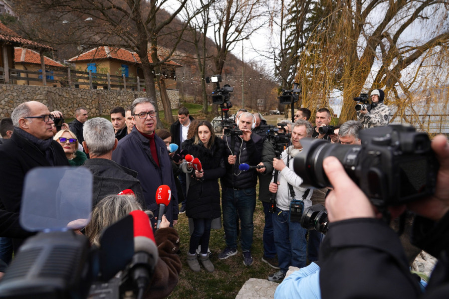 Vučić u Zaječarskom i Borskom okrugu: Moramo da razmišljamo o budućnosti i onima koji dolaze posle nas (FOTO/VIDEO)