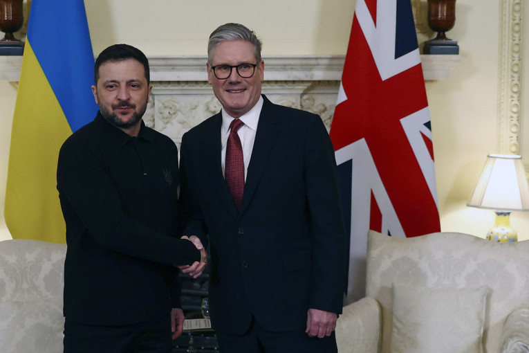Zelenski na sastanku sa Starmerom: Srdačan pozdrav dvojice lidera (FOTO)