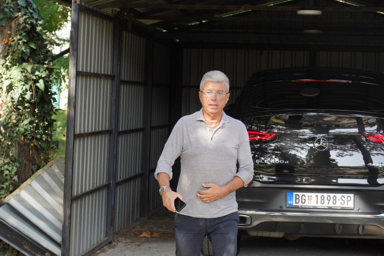 Lečio se u Parizu: Porodica do poslednjeg dana bila uz Sašu Popovića