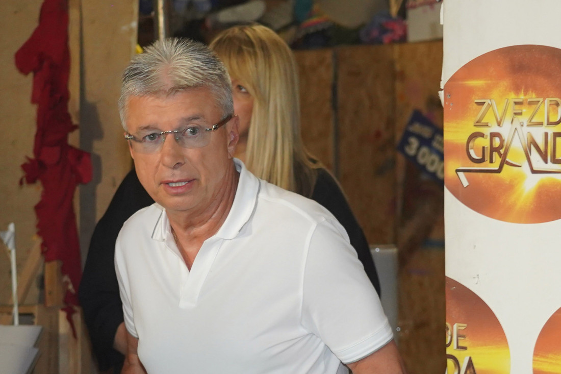 Terza pokazao novu devojku! Fatalna plavuša mu ukrala srce (FOTO)