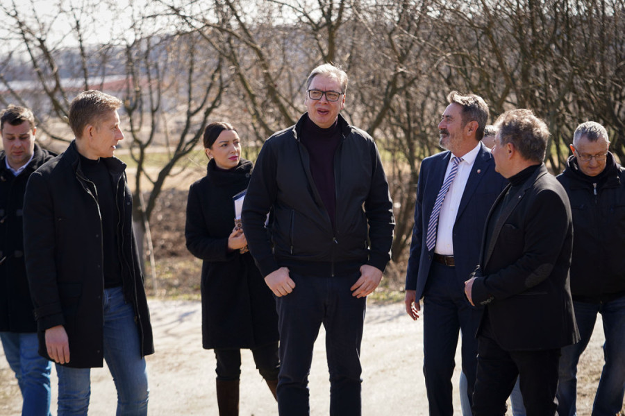 Počeo skup u Boru: Predsednika Vučića dočekao veliki broj građana (FOTO/VIDEO)