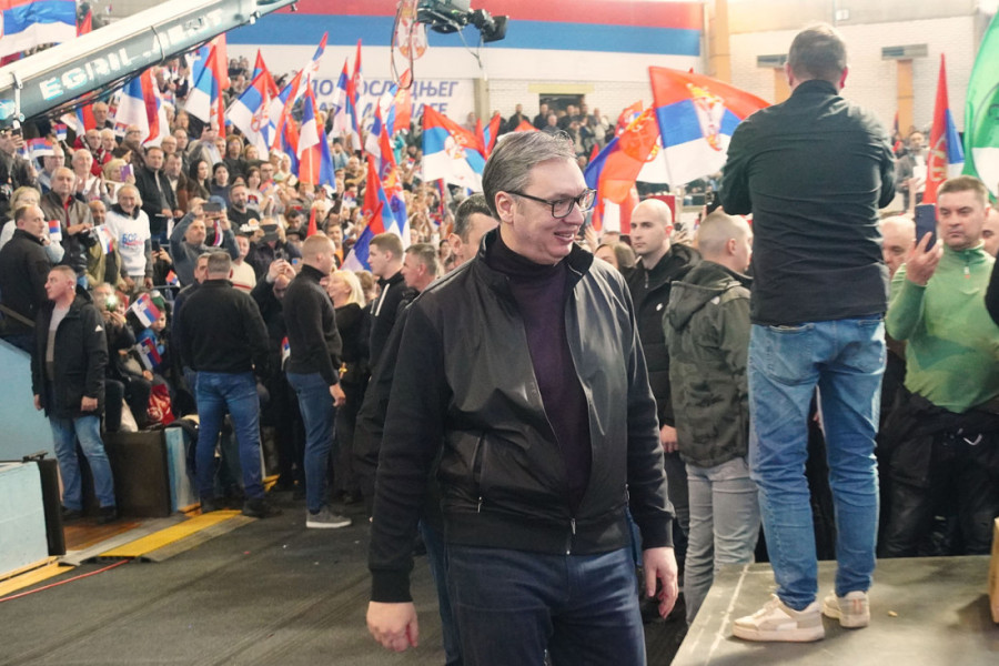 Poruka predsednika Vučića sa velikog skupa u Boru: Posle svake neuspešne obojene revolucije, sledi uspešna kontrarevolucija (FOTO/VIDEO)