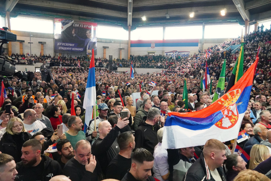 Poruka predsednika Vučića sa velikog skupa u Boru: Posle svake neuspešne obojene revolucije, sledi uspešna kontrarevolucija (FOTO/VIDEO)