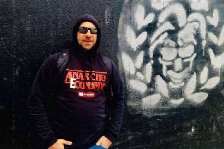 Brutalno prebijanje aktiviste SNS-a u Senti: Da li će se Đilasov i Marinikin nasilnik izvući zahvaljući žutom sudstvu?