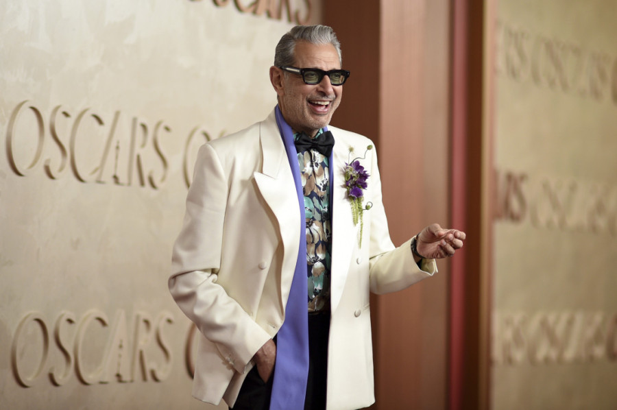 Počela je najglamuroznija holivudska noć: Prva velika zvezda stigla na crveni tepih (FOTO)