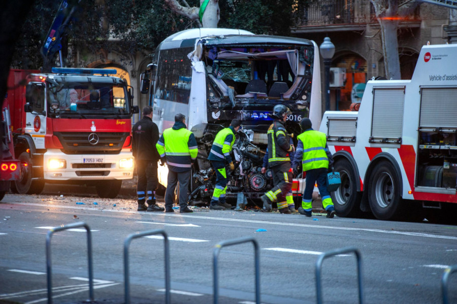 Stravičan sudar dva autobusa! Povređeno 50 ljudi, jedno dete u kritičnom stanju!
