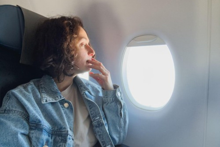 Bivši pilot upozorava: Nikada ne radite ovu stvar u avionu, može da napravi ozbiljan problem tokom poletanja