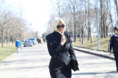 Jelena Karleuša došla na sahranu Saše Popovića: Zagrlila Suzanu, pa počela da plače na sav glas (FOTO/VIDEO)