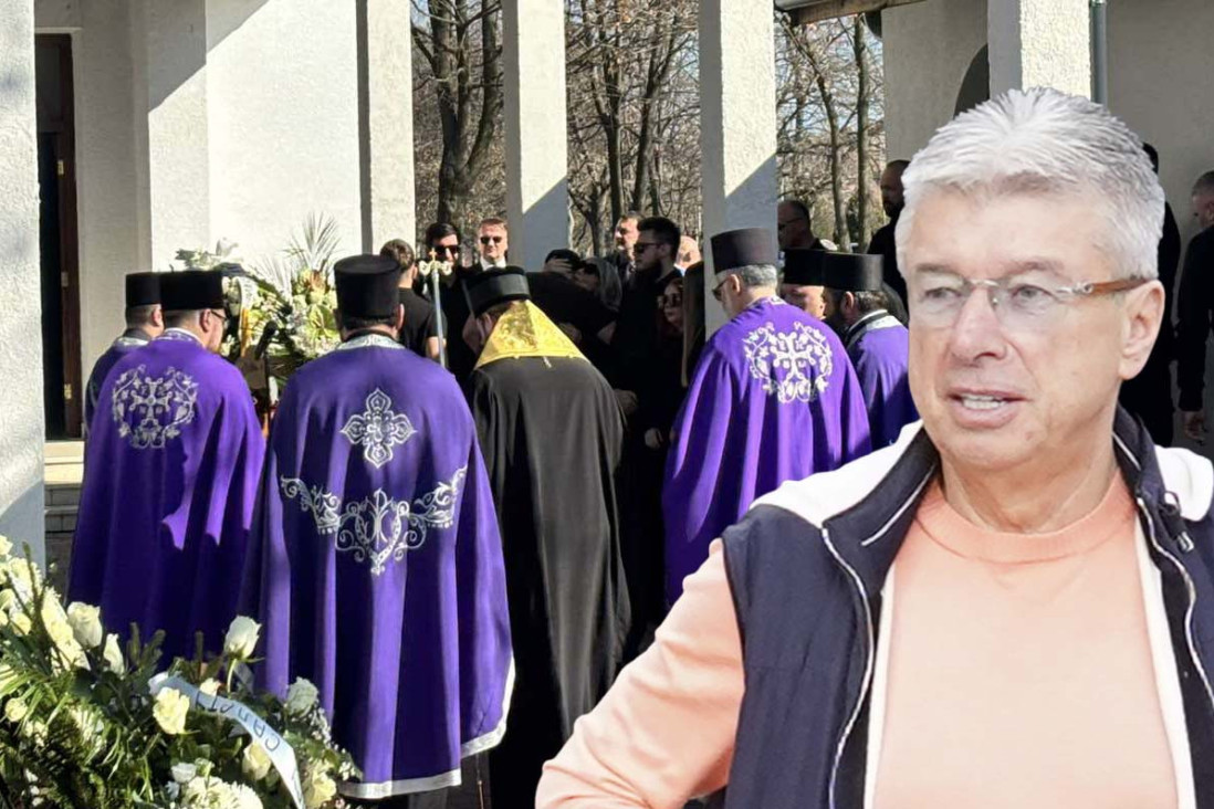 Sahrana Saše Popovića: Počelo opelo, porodica neutešna, pevači u suzama (FOTO/VIDEO)