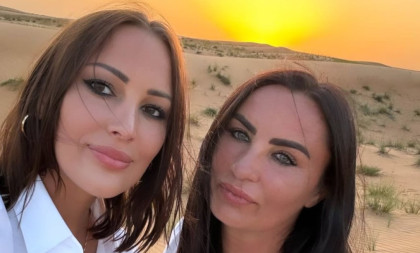 Majka Aleksandre Prijović uživa na moru sa partnerom: Evo ko je on i čime se bavi (FOTO)