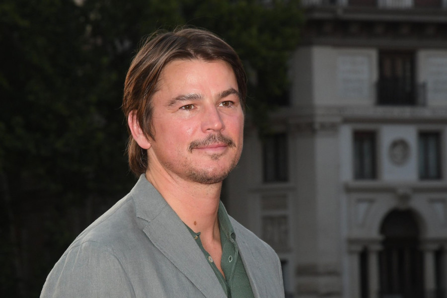 Otkriveno ko se pridružuje En Hatavej u monstruoznoj priči o mračnoj tajni jedne žene: Šta krije Veriti? (FOTO)