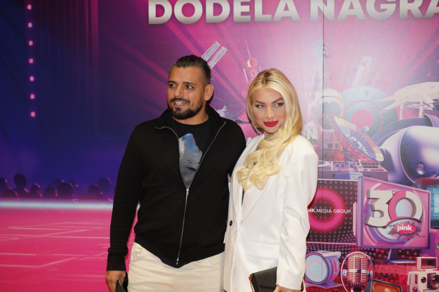 Važi za jednu od najlepših voditeljki: Ovako Bojana Lazić izgleda bez šminke