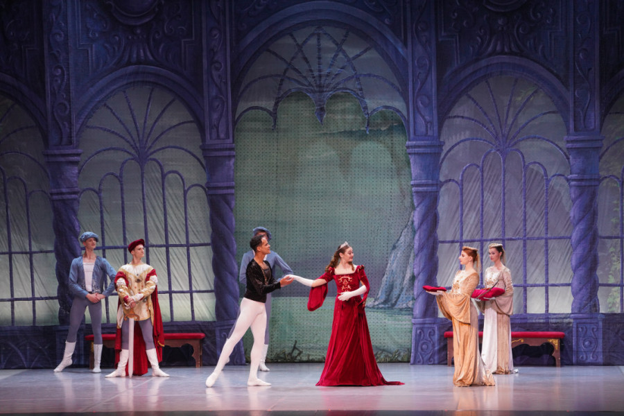 Ovacije za "Labudovo jezero" u Beogradu: Spektakl koji svaki put ostavlja bez daha (FOTO)