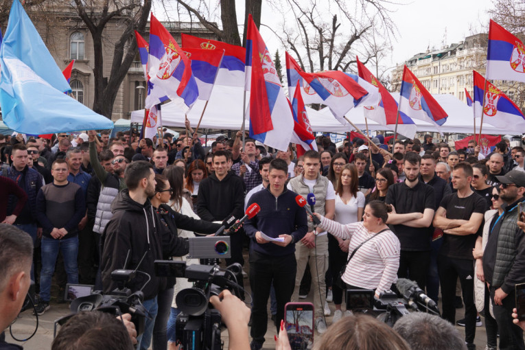 Studenti koji žele da uče poručili: Naši zahtevi nisu ispunjeni - ići ćemo od institucije do institucije da tražimo odgovore (VIDEO)