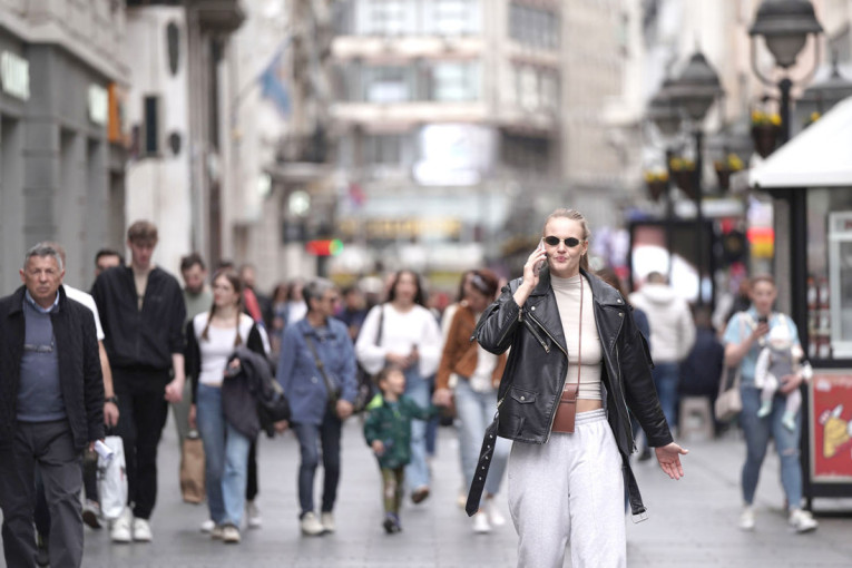 Jutro hladno, ponegde sa umerenim mrazem: Tokom dana sunčano uz slab promenljiv vetar